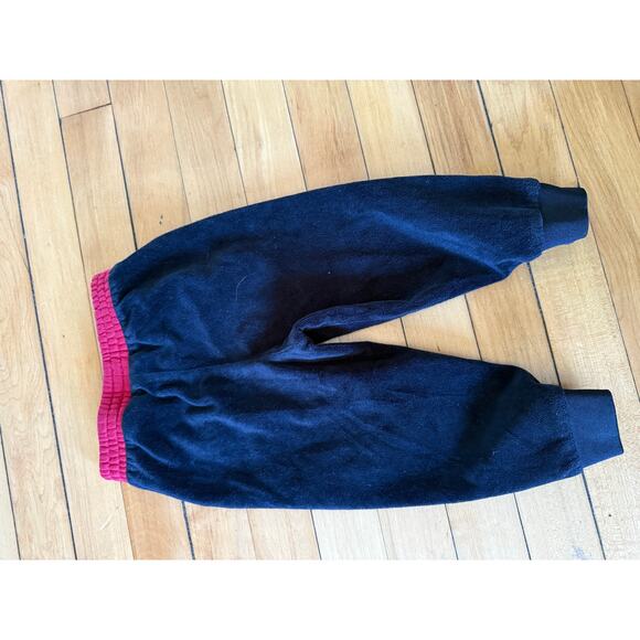 Air Jordan infant velour black and red jogger pants - Picture 4 of 4